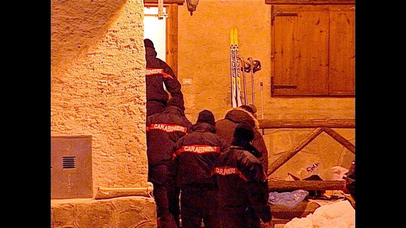 Doping-Razzia: Carabinieri durchsuchten mitten in der Nacht die Quartiere von Österreichs Langläufern und Biathleten. – Bild: ORF