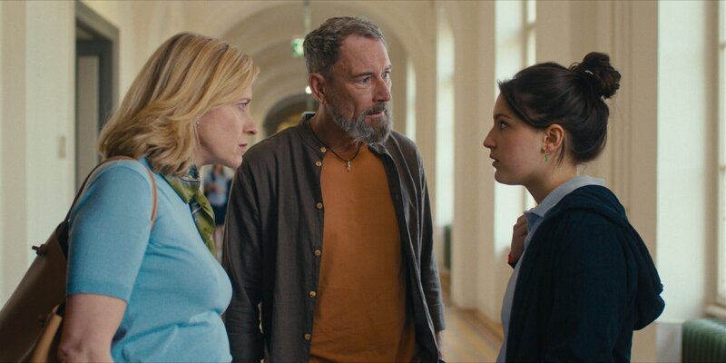 v.li.: Marie Theres (Caroline Peters), Alexander Wallner (Heikko Deutschmann), Anna Wallner (Allegra Tinnefeld) – Bild: ORF/​Praherfilm/​Nikolaus Geyrhalter Filmproduktion