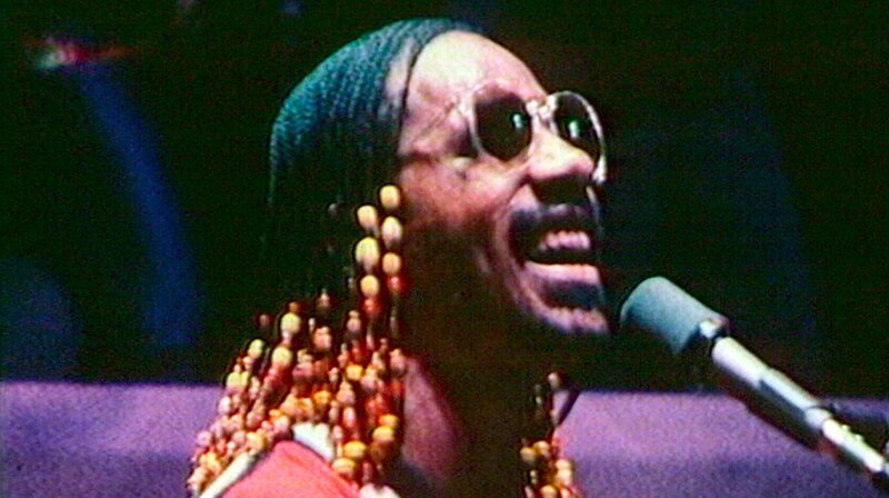 The Monkees oder The Hollies? Tom Jones oder Al Martino? rbb Fernsehen und Antenne Brandenburg suchen den schönsten Kulthit der 60er. Wer ist die Nummer 1? – Stevie Wonder. – Bild: rbb