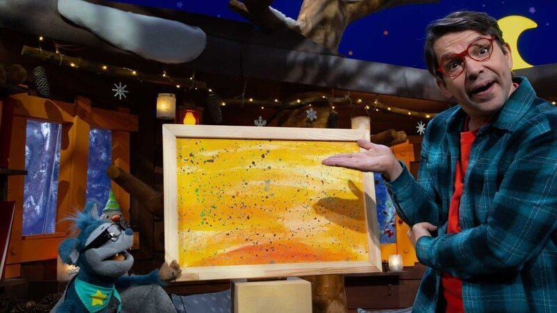 Fidi und Juri spielen Museum. Sie entdecken geheimnisvolle Bilder und haben verrückte Ideen. – Bild: KiKA