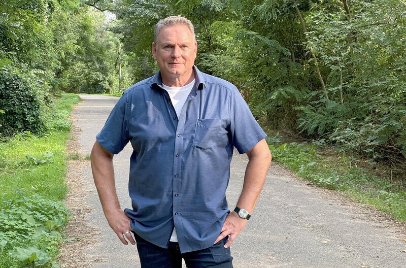 Axel Bulthaupt unterwegs im Leipziger Auwald. – Bild: MDR