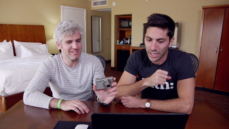 L-R: Max, Nev – Bild: Paramount