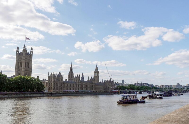 In London werden über 300 Sprachen gesprochen und über drei Millionen Einwohnerinnen und Einwohner wurden im Ausland geboren. Das macht die britische Metropole zur kosmopolitischen Hauptstadt. – Bild: Elephant Doc