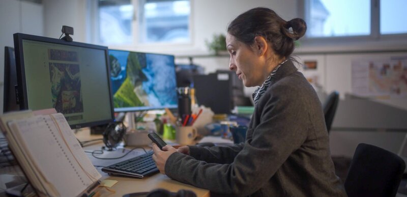 Ariane Sadjed (Österreichische Akademie der Wissenschaften). – Bild: ORF/​Metafilm GmbH