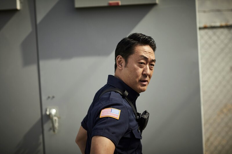 (1. Staffel) – Als Feuerwehrmann gibt Howie „Chimney“ Han (Kenneth Choi) jeden Tag sein Bestes, doch in seinem Privatleben will es einfach nicht rund laufen … – Bild: Fox and its related entities