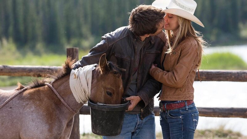 Amy (Amber Marshall) und Ty (Graham Wardle) – Bild: MG RTL D