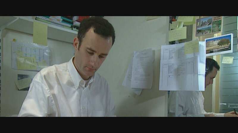 Der Reporter Gilles Bouleau.  Die Verwendung des sendungsbezogenen Materials ist nur mit dem Hinweis und Verlinkung auf RTL+ gestattet.; Der Reporter Gilles Bouleau.  Die Verwendung des sendungsbezogenen Materials ist nur mit dem Hinweis und Verlinkung auf RTL+ gestattet. – Bild: RTL /​ TF1