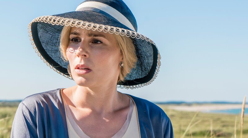 Helene Aurland (Cecilie Stenspil). – Bild: WDR/​Mike Kollöffel