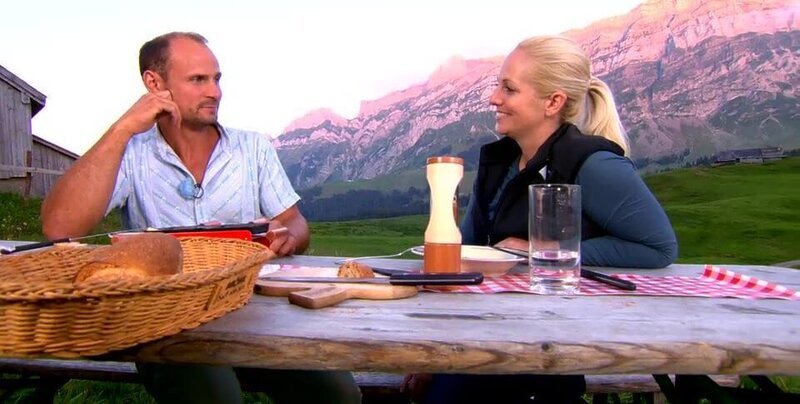 L-R: Hansueli, Annabelle – Bild: 3+