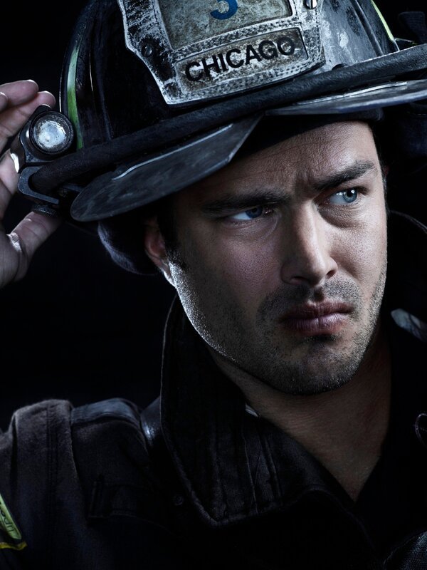 CHICAGO FIRE -- Season: 2 -- Pictured: Taylor Kinney as Kelly Severide -- (Photo by: Nino Munoz/​NBC) – Bild: VOX/​NBC Universal