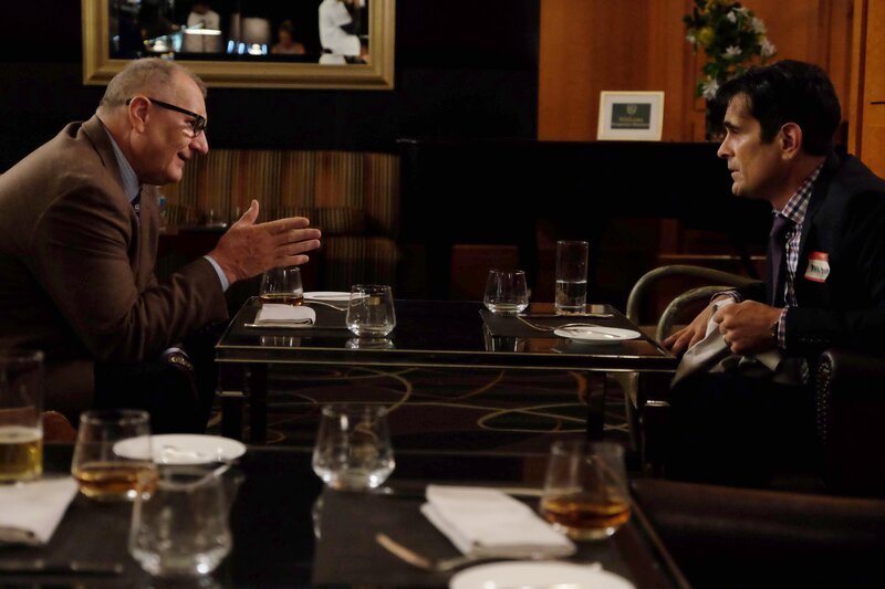 L-R: Jay Pritchett (Ed O’Neill) und Phil Dunphy (Ty Burrell) – Bild: ViacomCBS