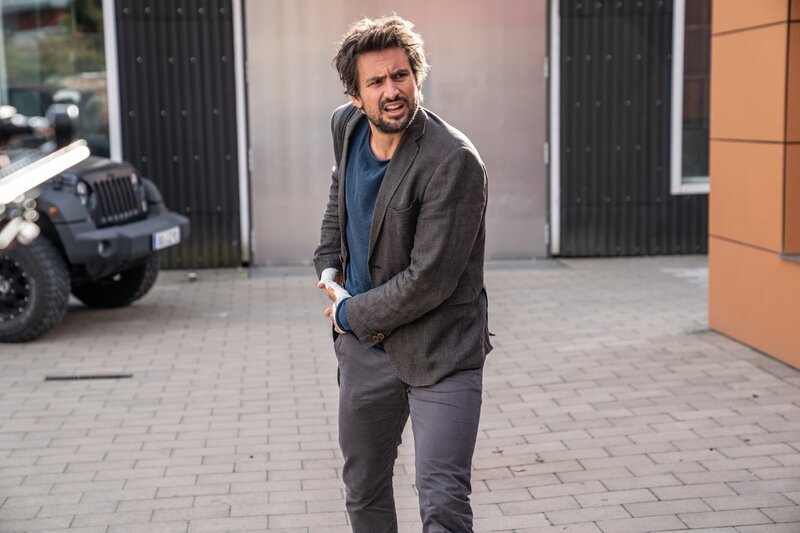 Felix „Einstein“ Winterberg (Tom Beck). – Bild: SAT.1 /​ Wolfgang Ennenbach