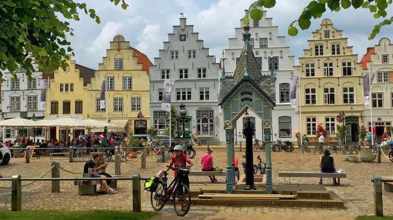 Friedrichstadt an der Eider – von Holländern erbaut. Mit seinen Grachten eines der schönsten Städtchen Schleswig-Holsteins. – Bild: NDR/​MANFRED SCHULZ TV & FilmProduktion