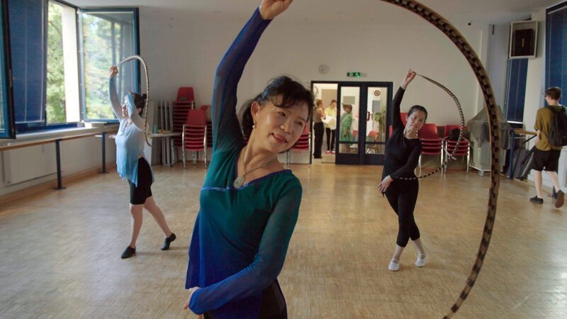 Vorbereitungen des Verein Chinesische Pensionisten Österreichs fürs Mondfest in Wien. – Bild: ORF/​KURTMAYERFILM