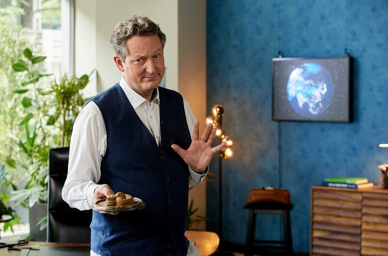 Eine Billionen Liter Trinkwasser spülen wir jedes Jahr, zusammen mit unseren Fäkalien, in die Kanalisation. Um aus dem Schmutzwasser wieder sauberes Trinkwasser zu machen, brauchen wir riesige Mengen Energie. – Bild: ARD/​Kai Schulz