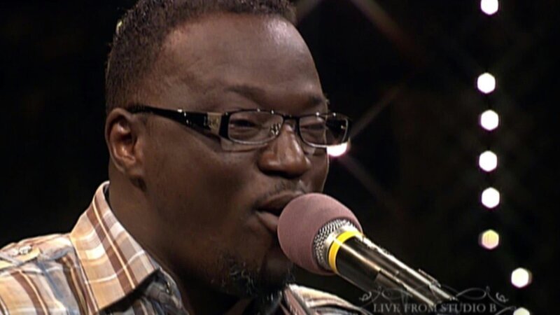 Gospel-Sänger Norman Hutchins tritt auf. – Bild: Bibel TV