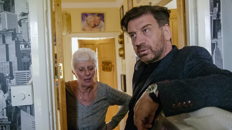 Nick Knowles’ Big House Clearout S002. – Bild: Warner Bros. Discovery