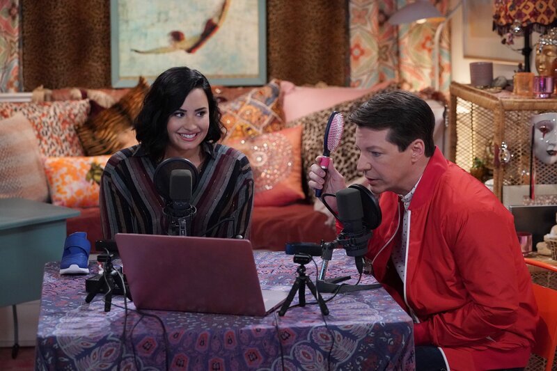 Jenny (Demi Lovato, l.); Jack McFarland (Sean Hayes, r.) – Bild: NBCUniversal Media, LLC