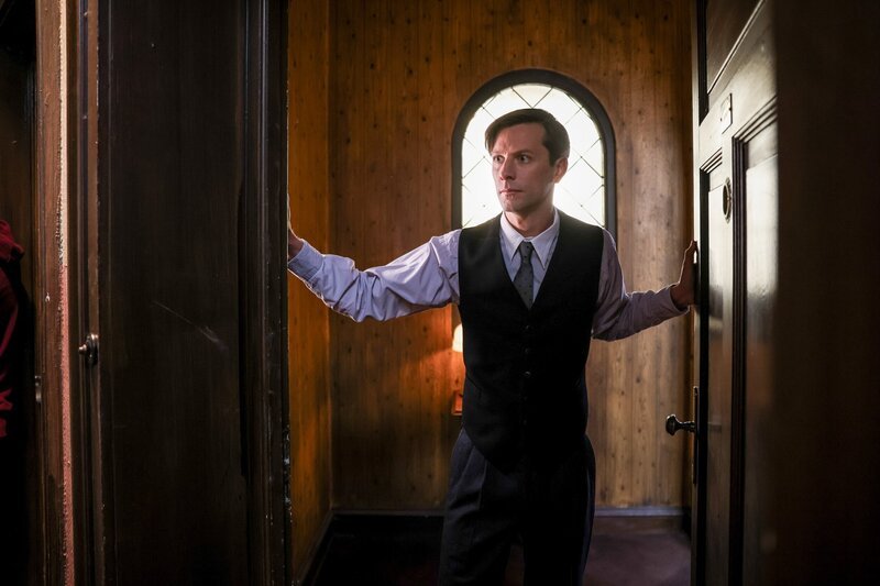 Jonathan Beck als Alfred Rosenberg. – Bild: ORF/​BR/​Loop Film/​Valerio Agolino