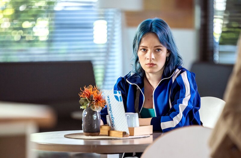 Was will Gabby Walther (Luna Kuse) im Johanness-Thal-Klinikum? – Bild: ARD/​Saxonia Media/​Michael Kremer