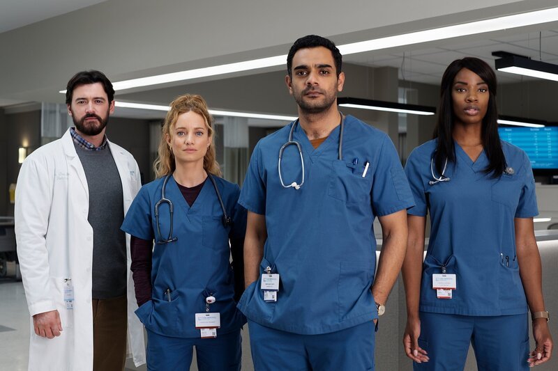 v.li.: Theo Hunter (Jim Watson), Magalie Leblanc (Laurence Leboeuf), Bashir Hamed (Hamza Haq), June Curtis (Ayisha Issa) – Bild: SRF/​NBC