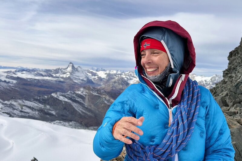 Puls
Gipfelsturm trotz Neuropathie - Der Wille besiegt den Schmerz
Isabel Hotz lässt sich von der Neuropathie nicht unterkriegen und besteigt trotz Schmerzen Berge. – Bild: SRF1 Puls
Gipfelsturm trotz Neuropathie - Der Wille besiegt den Schmerz
Isabel Hotz lässt sich von der Neuropathie nicht unterkriegen und besteigt trotz Schmerzen Berge. – Bild: SRF1