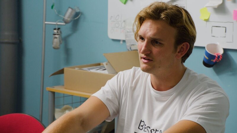 Peter (Ludger Bökelmann) – Bild: Amazon