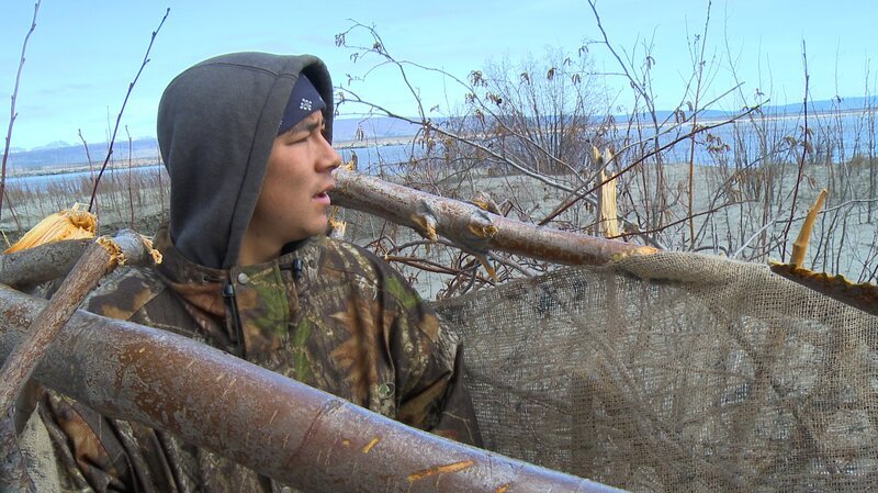 31275_ep105_020 Yukon Men – episode 5. Picture shows: Joey Zuray goose hunting after George Roberts’ funeral. – Bild: Discovery Channel /​ Discovery Communications