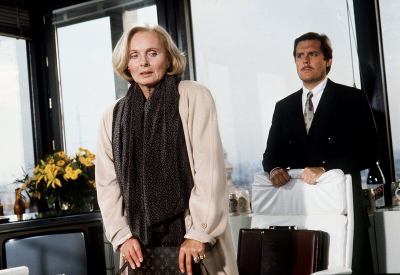 Margot Balbeck (Ruth Maria Kubitschek) kommt ihrem Sohn Jan (Sigmar Solbach) auf die Schliche und stellt ihn zur Rede. – Bild: ORF/​ZDF