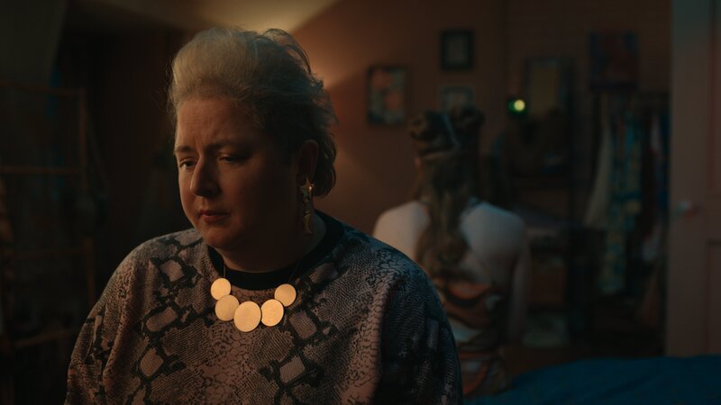 Zwischen Jen (Máiréad Tyers, r.) und ihrer Mutter (Siobhán McSweeney, l.) kommt es zu einer großen Aussprache, die unausweichlich ist. – Bild: The Walt Disney Company Limited