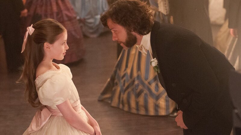 Robert Morehouse (Kyle Schmid, r.) – Bild: AXN Black