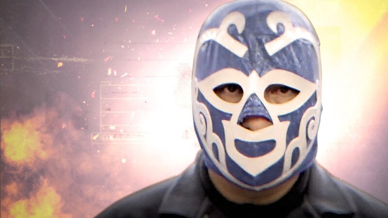 Namenloser Protagonist, der zum Schutz vor dem Erkanntwerden eine Maske trägt. – Bild: ZDF und Tobias Lenz