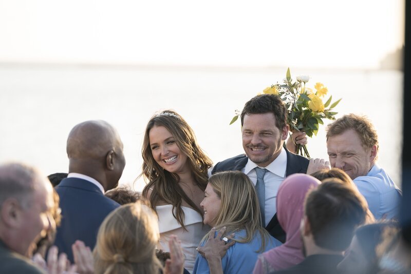 Jo (Camilla Luddington, l.) hat ein seltenes Stipendium angeboten bekommen. Wird Alex (Justin Chambers, r.) für seine Frau Seattle verlassen? – Bild: American Broadcasting Companies, Inc.