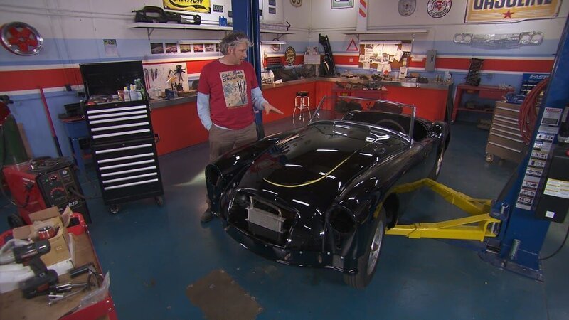 Edd China refurbishing the MGA. – Bild: DMAX