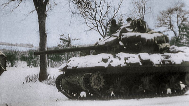 Panzer der alliierten Streitmächte. – Bild: TVNOW