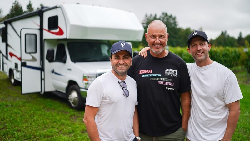 (v.l.n.r.) Ali Güngörmüs; Frank Rosin; Alexander Kumptner – Bild: Joyn