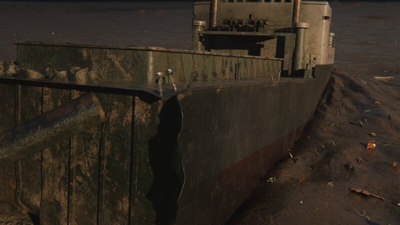 Wrack der Lucona: Das trockengelegte Wrack der Lucona zeigt das im Schlamm eingegrabene Heck des Schiffes und Bombenschäden an den Seitenwänden. Das Schiff wurde im Januar 1977 durch eine Zeitbombe versenkt, die der österreichische Geschäftsmann Udo Proksch an Bord platziert hatte. (National Geographic für Disney) – Bild: National Geographic for Disney /​ Disney
