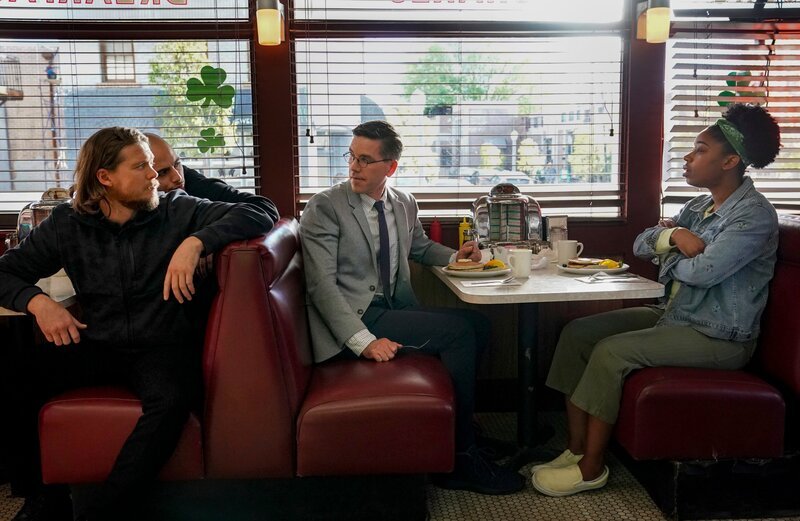 Brian Dietzen as Medical Examiner Jimmy Palmer, Diona Reasonover as Forensic Scientist Kasie Hines – Bild: MMXVI by CBS Studios Inc.