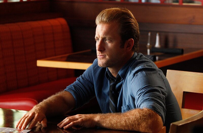 Als bei den berühmten Coral Prince Surfmeisterschaften der Chef von Coral Prince, Ian Adams, auf dem Board stehend erschossen wird, beginnen Danny (Scott Caan) und seine Kollegen sofort mit den Ermittlungen … – Bild: CBS BROADCASTING INC.