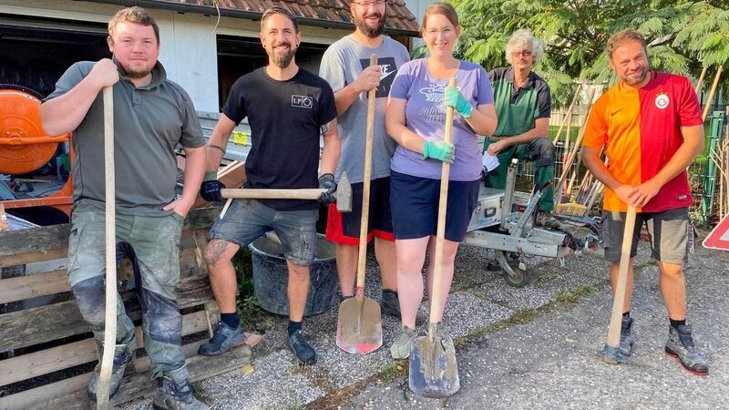 V.l.: Henrik, Neu-Beetbruder Gunnar, Jens und Johanna, Ralf und Claus. – Bild: TVNOW