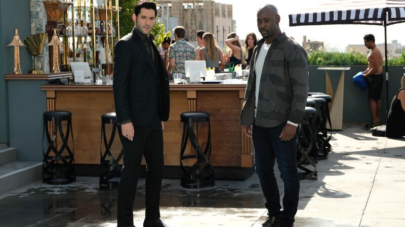 Als ein Mordfall die dunkle Seite Hollywoods offenbart, setzt Chloe (Lauren German) ihr Leben aufs Spiel, um ein unschuldiges Opfer zu schützen. – Bild: RTL /​ WBEI