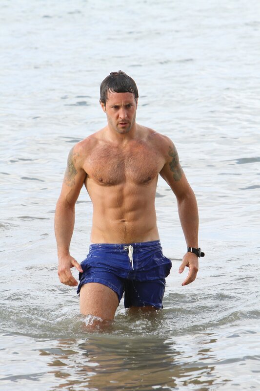 Kämpft gegen das organisierte Verbrechen an den sonnenverwöhnten Stränden von Hawaii: Steve McGarrett (Alex O’Loughlin) … – Bild: CBS Broadcasting Inc.