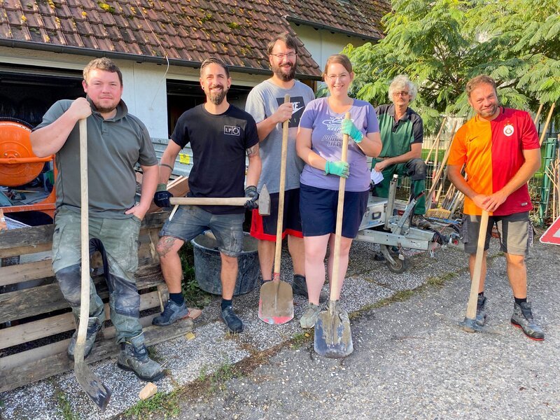 V.l.: Henrik, Neu-Beetbruder Gunnar, Jens und Johanna, Ralf und Claus. – Bild: TVNOW /​ Tokee Bros.