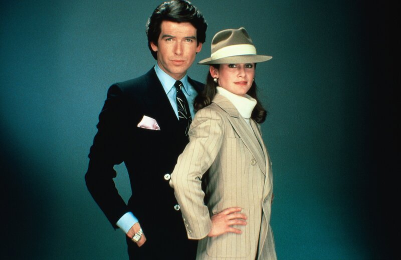 Remington Steele (Pierce Brosnan) und Laura Holt (Stephanie Zimbalist) – Bild: RTLup