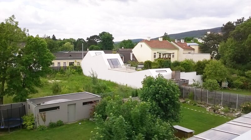 CJ_5 ist schon von außen ein Hingucker – Bild: Hertha Hurnaus