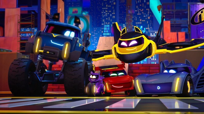 v.li.: Buff, Bibi, Redbird, Batwing, Bam – Bild: Warner Bros. Entertainment Inc. BATWHEELS and all related characters and elements are ™ of DC