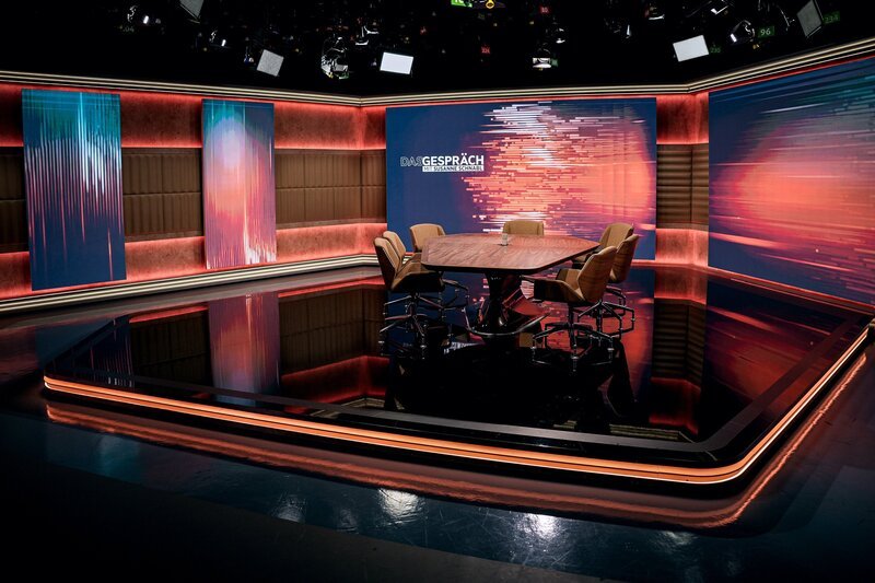 Das neue Studio. – Bild: www.romanzachkiesling.at /​ ORF /​ Roman Zach-Kiesling