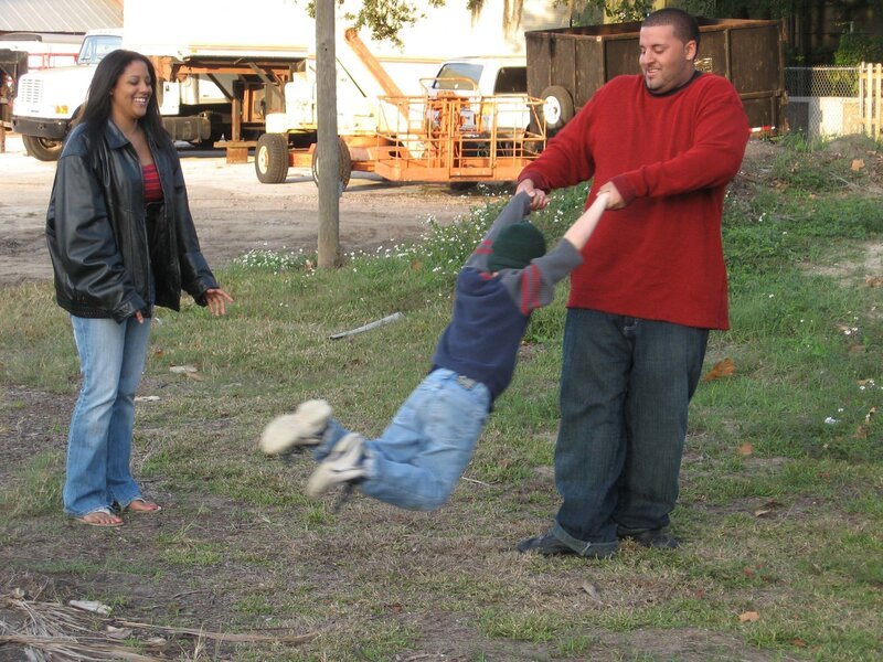 (3. Staffel) – In den USA zählt Dr. Jan Garavaglia zu den renommiertesten Pathologinnen. In „Dr. G – Beruf: Gerichtsmedizinerin“ gibt sie einen Einblick in ihre Arbeit und erklärt, wie sie zusammen mit ihrem Team bei der Lösung komplizierter Mordfälle hilft und medizinische Absonderlichkeiten aufklärt. Dr. G schildert auch für Laien verständlich wissenschaftliche Zusammenhänge und nimmt die Zuschauer mit in die spannende Welt der Rechtsmedizin … – Bild: MMXI ATLAS MEDIA CORPORATION Lizenzbild frei