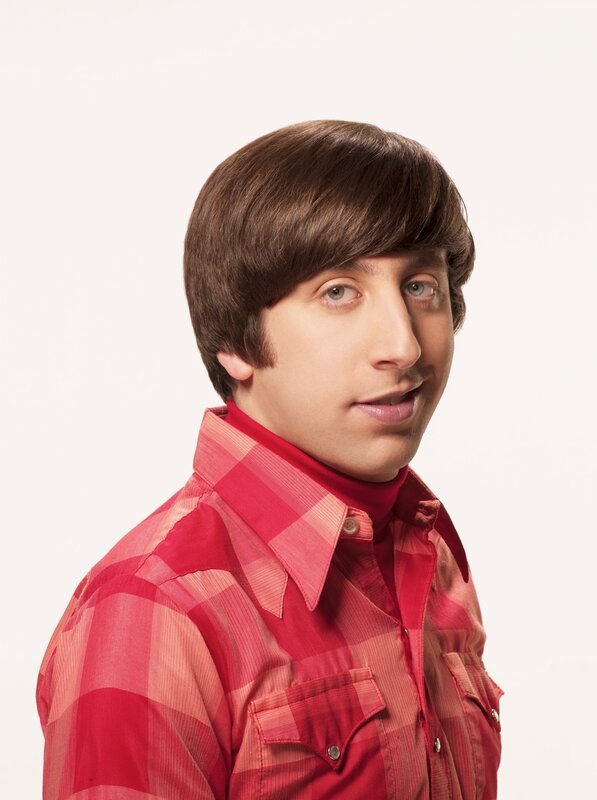Ist der einzige in der Nerd-Clique, der keinen Doktortitel hat: Howard (Simon Helberg) … – Bild: Warner Bros. Television Lizenzbild frei