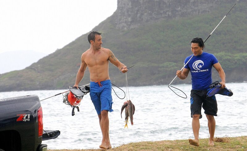 Ein neuer Fall wartet im Paradies auf Steve (Alex O’Loughlin, l.) und Chin (Daniel Dae Kim, r.) … – Bild: CBS BROADCASTING INC.